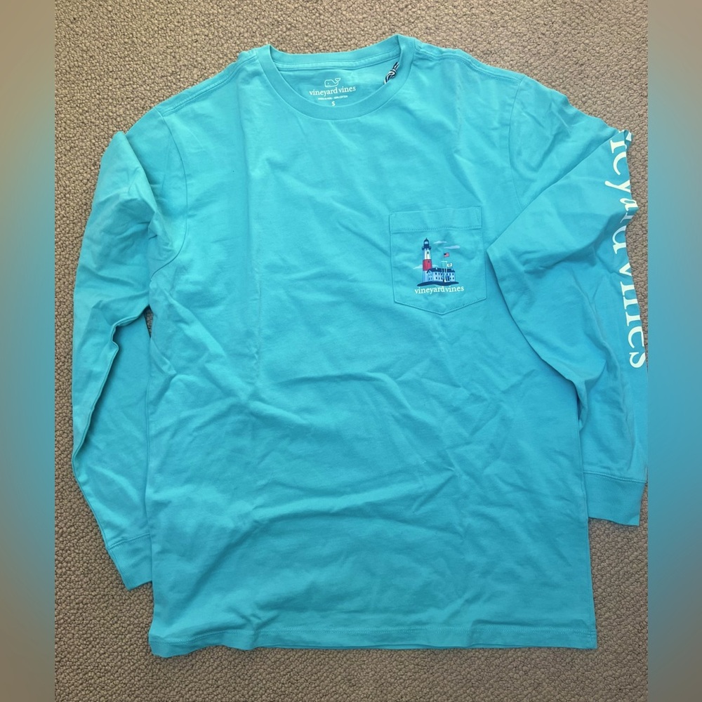 Men’s Vineyard Vines LS tee size small
